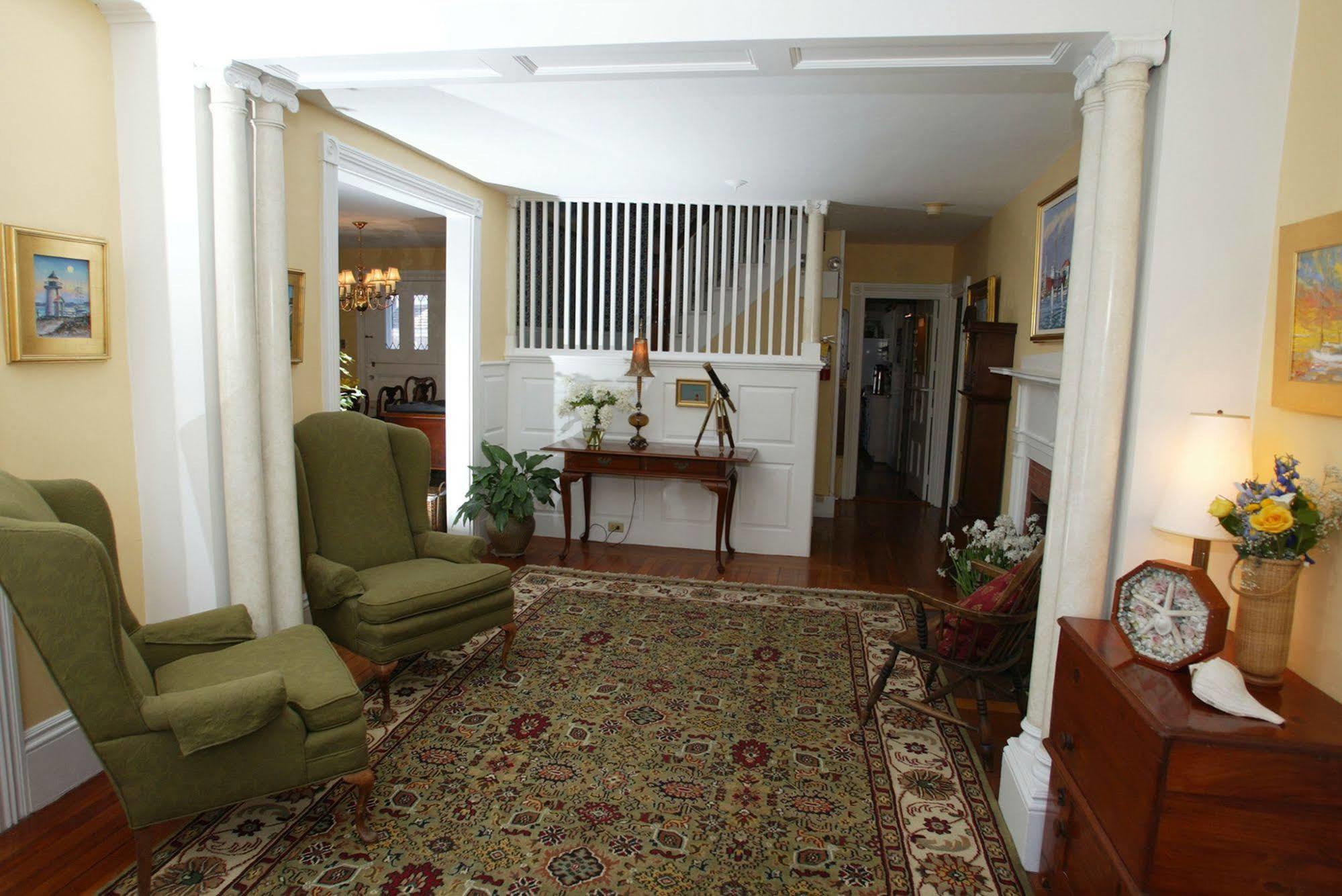 The Martin Bed & Breakfast Nantucket Exterior photo