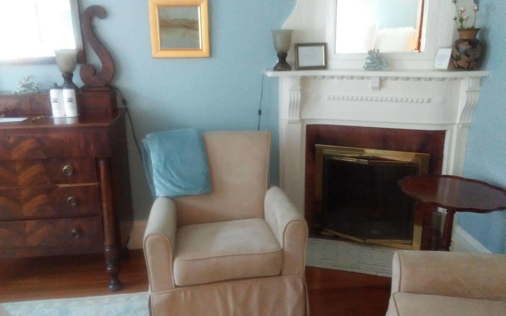 The Martin Bed & Breakfast Nantucket Exterior photo